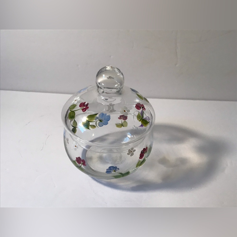 Vintage Cottage Borne Original Hand Painted Jar With Lid. Original Sticker.